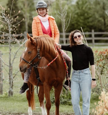 équithérapeute en séance individuelle