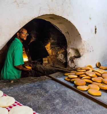 Traditional Moroccan faran bread baking experience