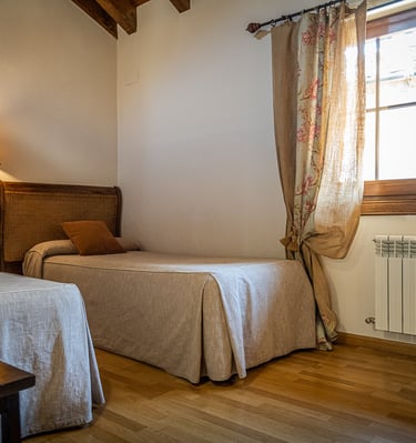 Habitación 3 Casa rural Posets Benasque by Pichuana