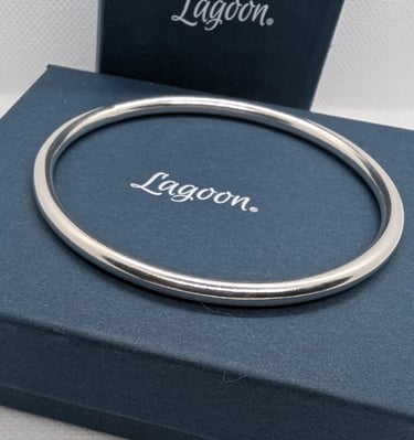 Lagoon oval chunky bangle