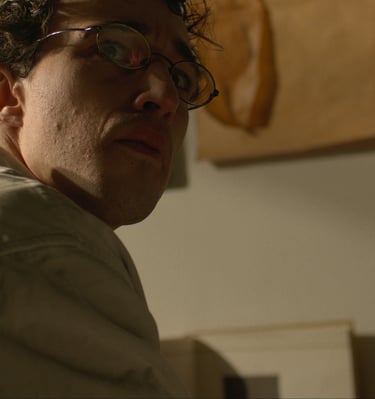 Lorenzo Neri in una scena del film "Il Viaggio di un cuore di Stoffa".
