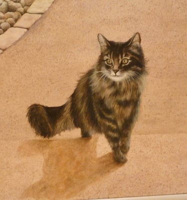 Chat tigré montant une marche, peint dans un décor en trompe-l'oeil