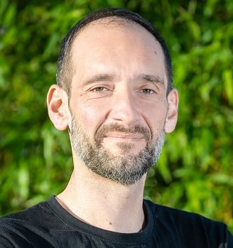 Magnétiseur Nantes, Énergéticien Christophe Meunier portrait