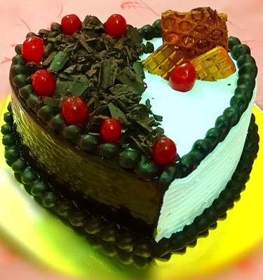 chocolate cake vyanjan bakers prayagraj