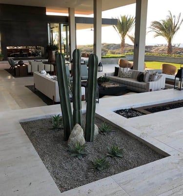 Travertino Xalapa instalado en una casa moderna