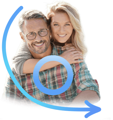 Pareja feliz abrazándose - resultado de Manhood Plus para la salud masculina y la relación