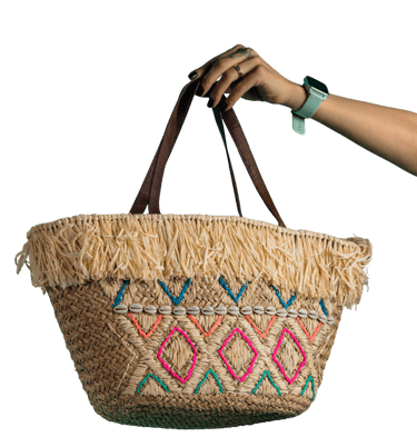 rafia beach bag with shells and embroidery