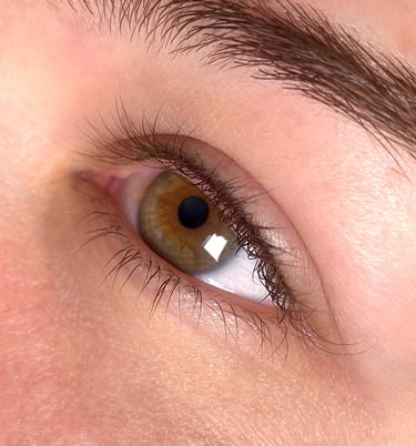 makijaż permanentny powieki we Wrocławiu