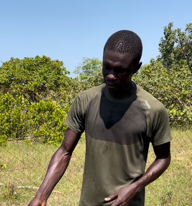 Modou, association Bourokk, Ancien entrepreneur en informatique revenu aux sources après des années de gestion d’entreprise.
