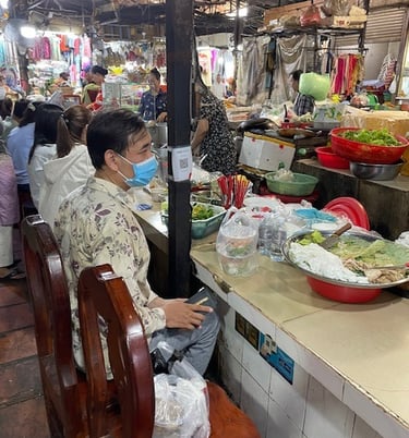Toul Tompong Market (Russian Market)