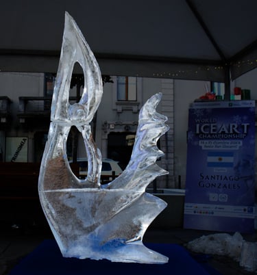 escultura de hielo de el ciclo del agua 