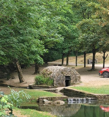 à 2 pas "les piscines"  lieu aprécié de Dourgnedétente  