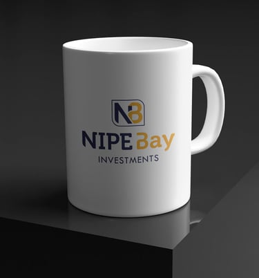 mock up de una tasa blanca con logo de Nipe Bay Investments.