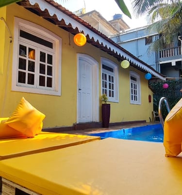 Goa 2 BHK with Private Pool , 1 minute walk to Calangute beach.