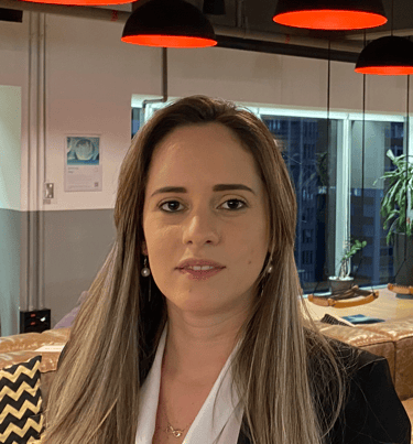Natália Montserrat, advogada sócia de PRSL