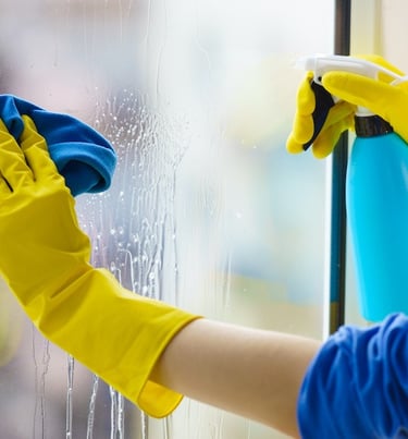 Mögliche Aufgabenfelder bei der Glasreinigung: Fensterreinigung Rahmen- und Lamellenreinigung Reinig
