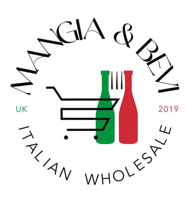 Mangia & Bevi, two wine bottles on a white background representing the Italian flag