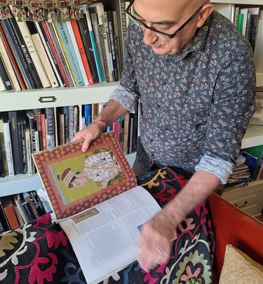 JC GAL s'inspire largement de l'art Moghol pour ses créations en broderie- Perles de Soi