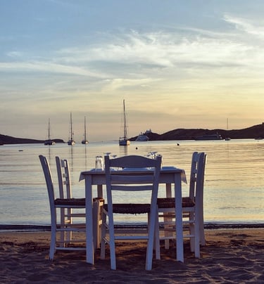 Coucher de soleil sur la mer à Vourkari, Kea