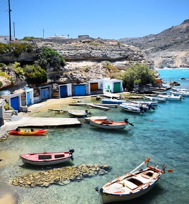Hangars à bateaux des pêcheurs de Mandrakia, Milos