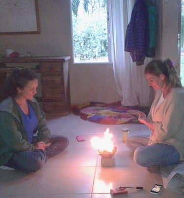 voluntarias homa practican Agnihotra en Malargüe