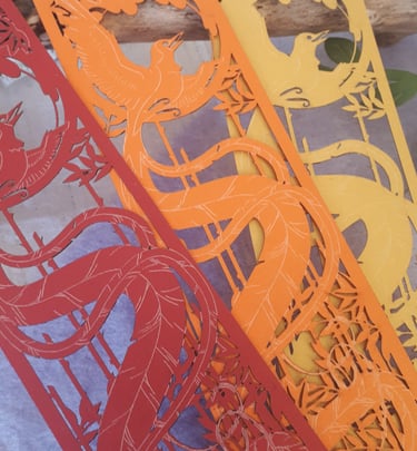 marque-page en papier découpéau laser