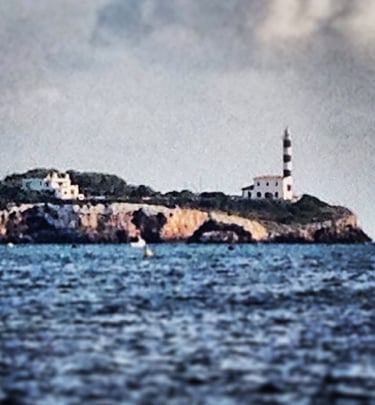 FOTO DEL FARO DE PORTOCOLOM