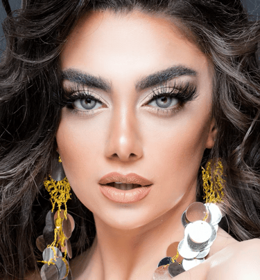 certified lash technicians who can serve you with a variety of eyelash extensions  Bradford 