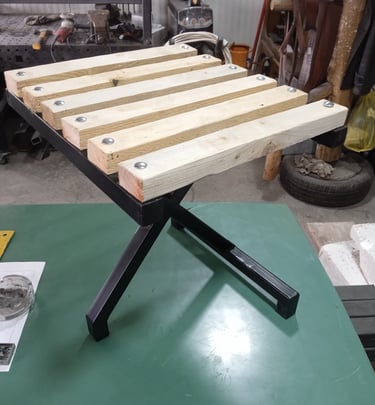 drvometal, drvo metal, nameštaj, police, stolovi, stolice, ograde, ograda, kapija