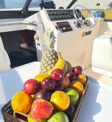 Incluso nos avistamentos, frutas e água gelada