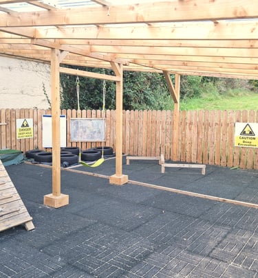 Outdoor area with swing