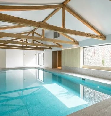 Baseinų apšvietimas