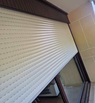 volet angle gauche