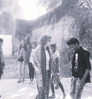 Volunteer Travel Service Road Scholar  Cultural Exchanges