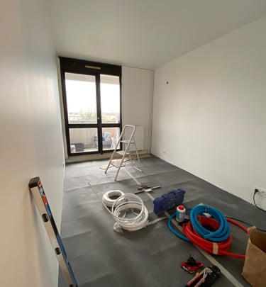 Pose de sous-couche avant revêtement de sol