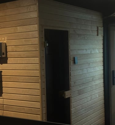 traditional sauna Nailsworth cold plunge tub contrast therapy sauna and ice bath therapy Nailsworth