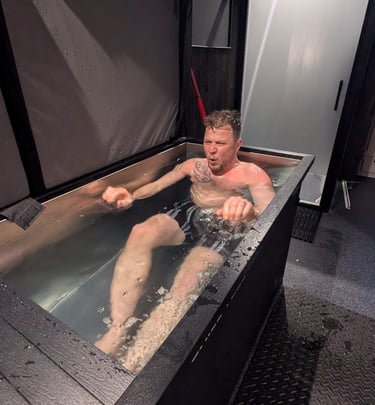 traditional sauna Nailsworth cold plunge tub contrast therapy sauna and ice bath therapy Nailsworth