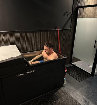 traditional sauna Nailsworth cold plunge tub contrast therapy sauna and ice bath therapy Nailsworth