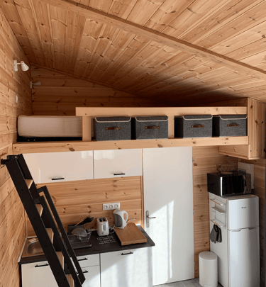 intérieur gîtes mezzanine et cuisine