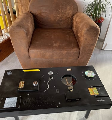 table escape box enquête