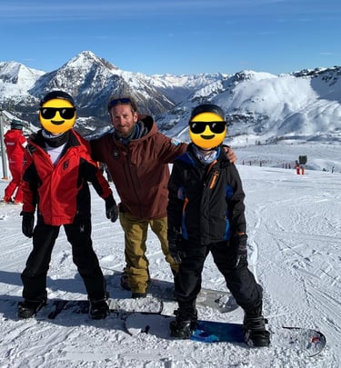 lezione di snowboard per bambini a monginevro