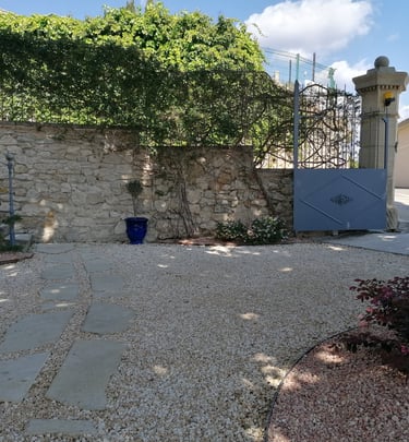 Sicheres Portal für das Ferienhaus La Maison d'Yvette in Le Barroux, Provence, Mont Ventoux