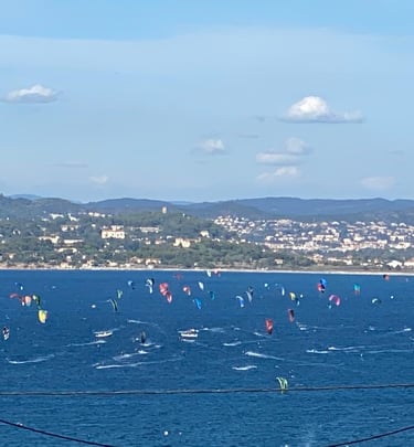 Kitesurf et wingfoil à l’almanarre
