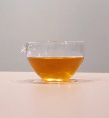 white tea infusion in a glass pitcher