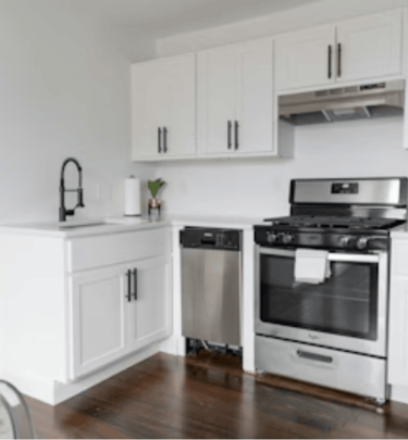 Kitchen cleaning for long-term rental turnover in Durham Region