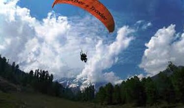 Paraglidging in Kullu Manali