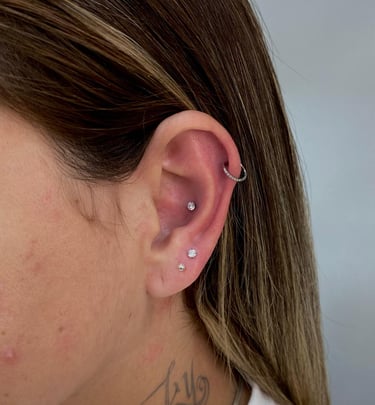 piercing aplicacao conch helix lobolu fortaleza