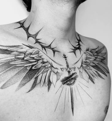 tatuagem blackwork asa espinho olhar de icarus fortaleza