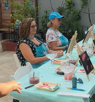 Cozumel nightlife paint and drink activity
