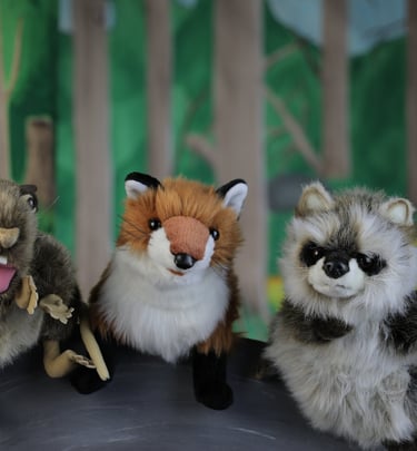 Die Ratte, Der Fuchs, Der Waschbär beim spielen Staufenberger Puppentheater